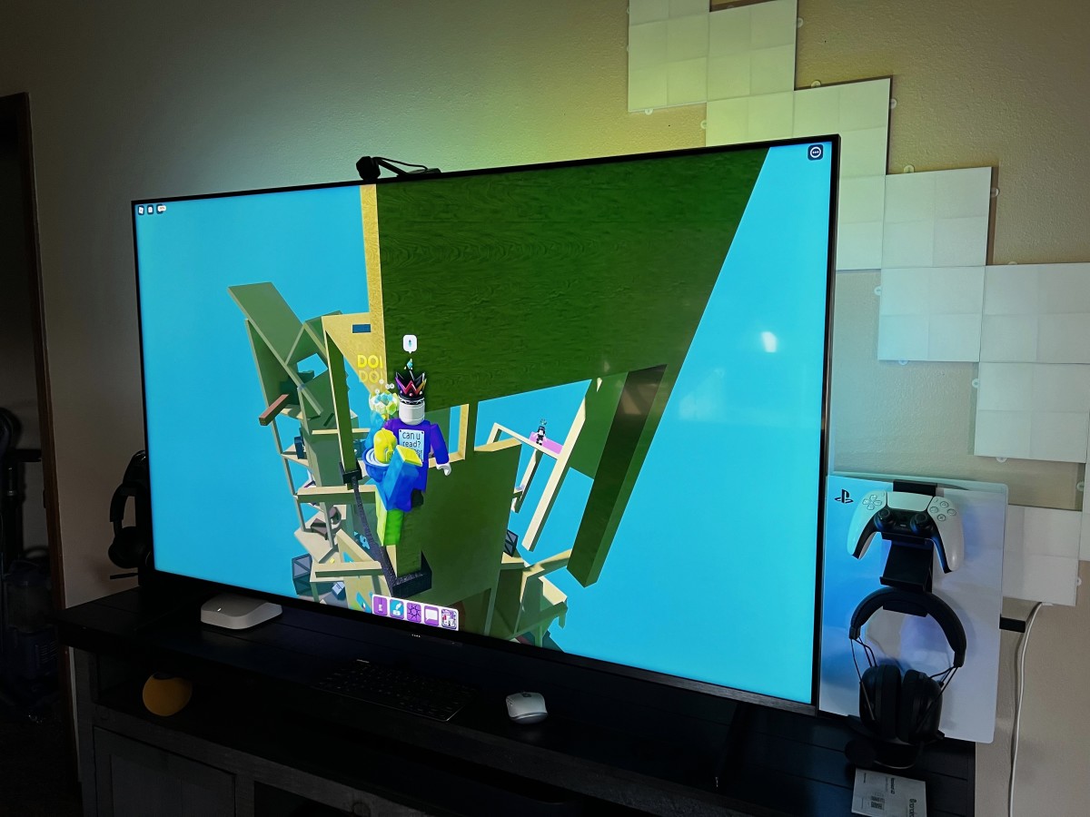 Nanoleaf's 4D TV lightstrip and camera setup can integrate with other smart lighting from the brand.